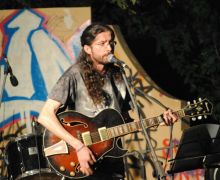 sotiris_guitar.jpg